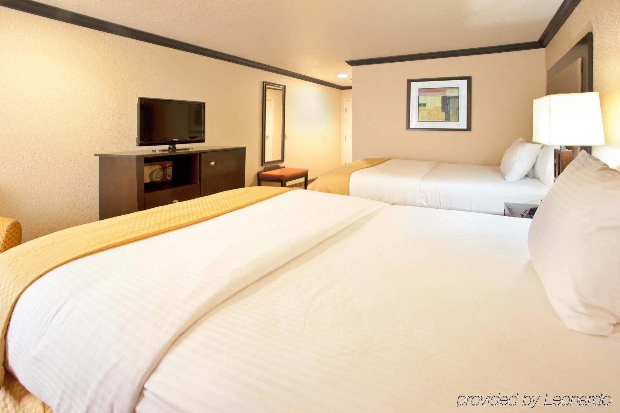 Spark By Hilton Brandon Exteriér fotografie